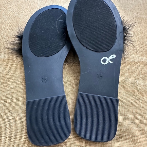NWOT Chinese Laundry Los Angeles women's sandals black fluffy hair size 7.5 - Picture 4 of 5